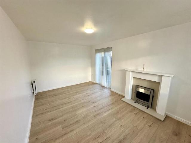 3 bedroom detached house to rent