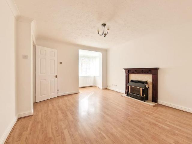 3 bedroom detached house to rent