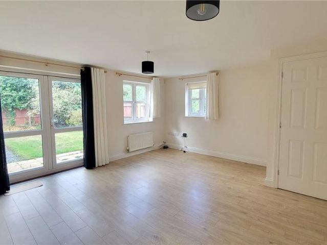 3 bedroom detached house to rent