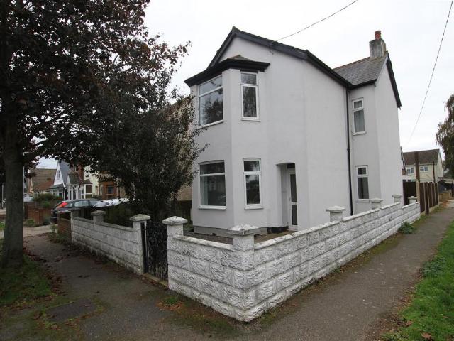 3 bedroom detached house to rent