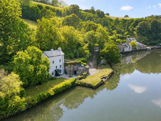 3 bedroom detached house to rent