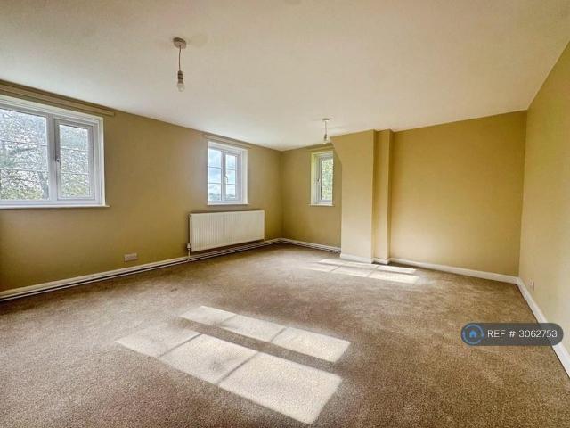 3 bedroom detached house to rent