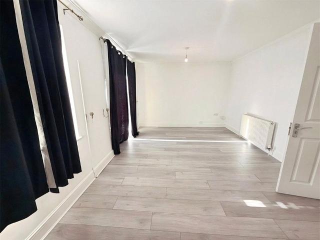 3 bedroom detached house to rent