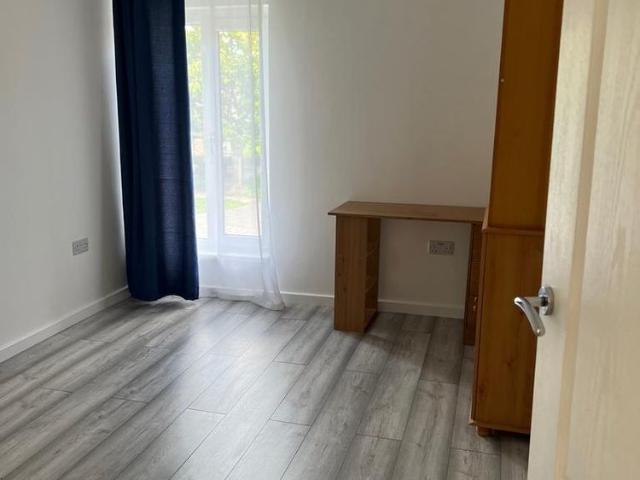 3 bedroom detached house to rent