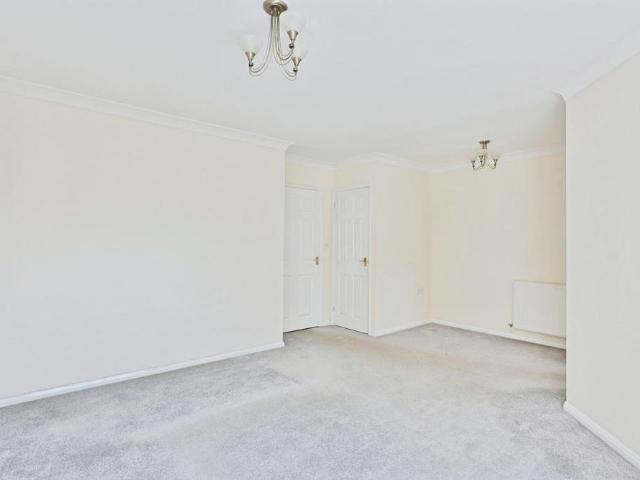 3 bedroom detached house to rent