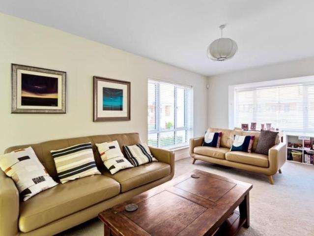 3 bedroom detached house to rent