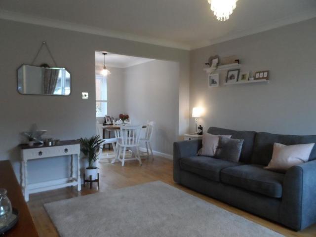 3 bedroom detached house to rent