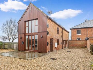 3 bedroom detached house to rent