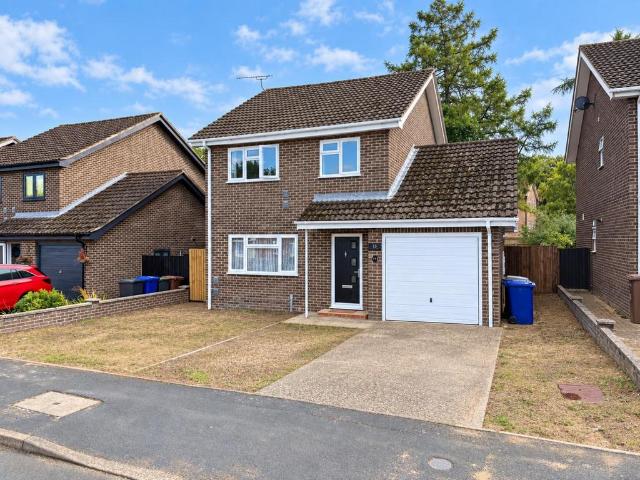3 bedroom detached house to rent