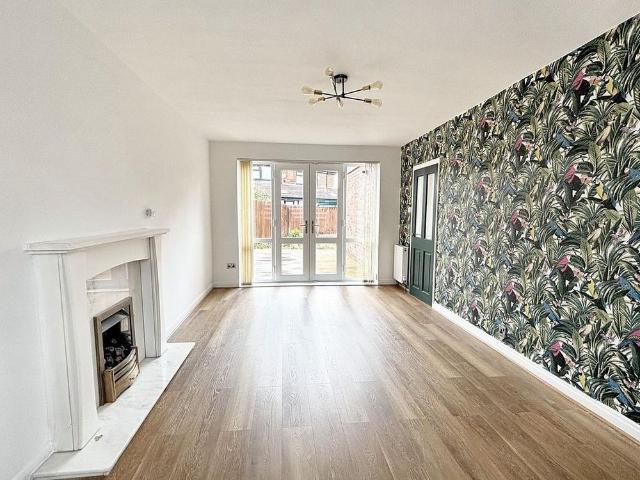 3 bedroom detached house to rent