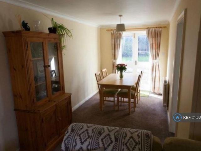3 bedroom detached house to rent