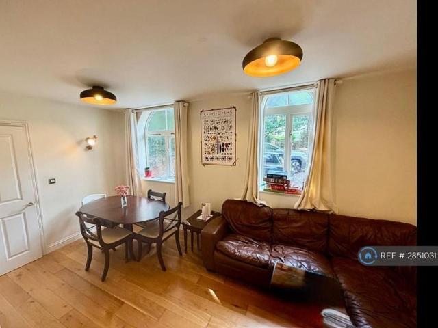 3 bedroom detached house to rent