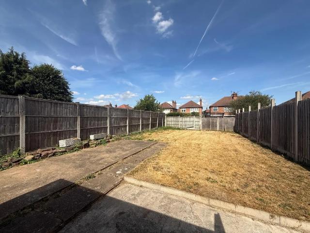 3 bedroom detached house to rent