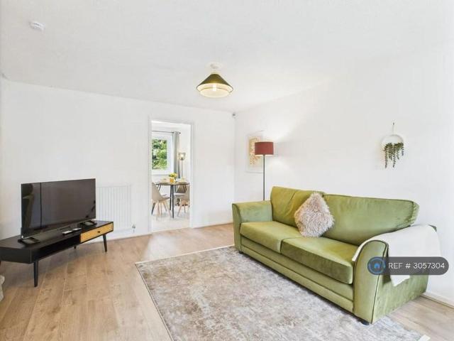 3 bedroom detached house to rent