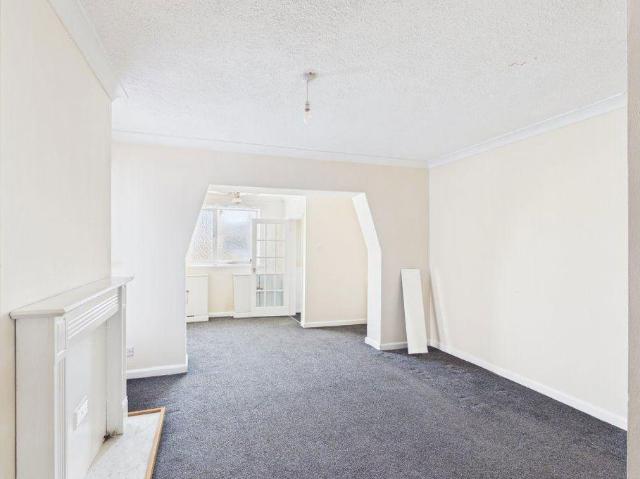3 bedroom detached house to rent