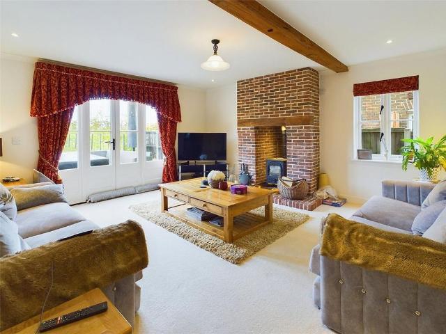 3 bedroom detached house to rent