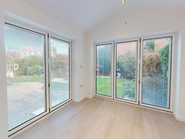 3 bedroom detached house to rent