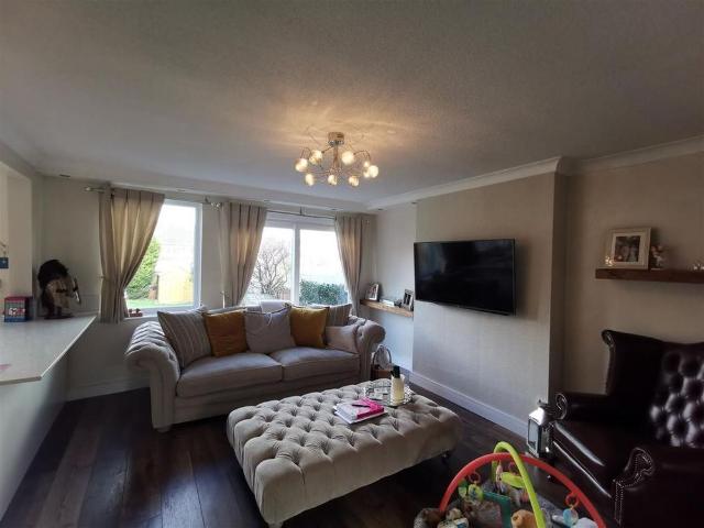 3 bedroom detached house to rent