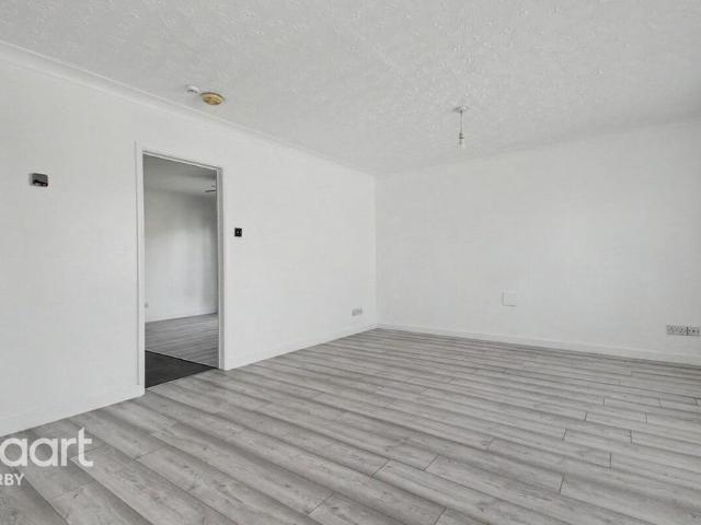 3 bedroom detached house to rent