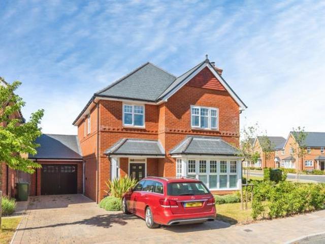 4 bedroom detached house to rent