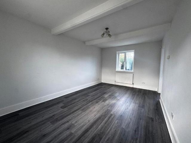 3 bedroom detached house to rent