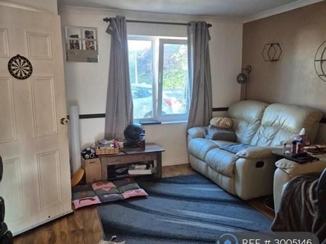 3 bedroom detached house to rent