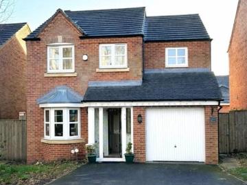 3 bedroom detached house to rent