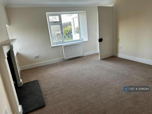 3 bedroom detached house to rent