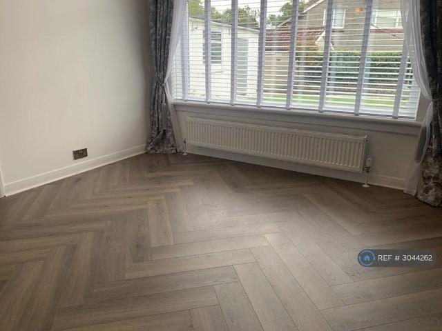 3 bedroom detached house to rent