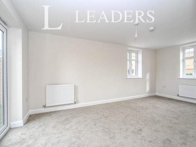 3 bedroom detached house to rent