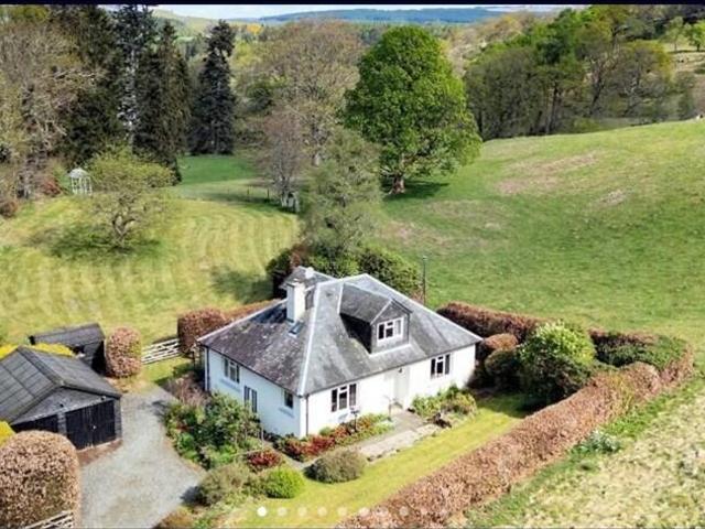 3 bedroom detached house to rent