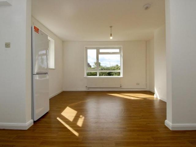 3 bedroom detached house to rent