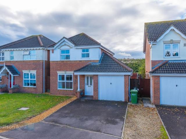3 bedroom detached house to rent