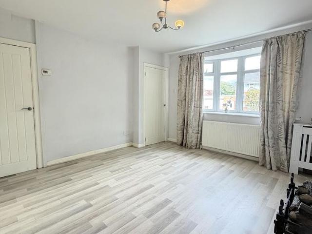 3 bedroom detached house to rent