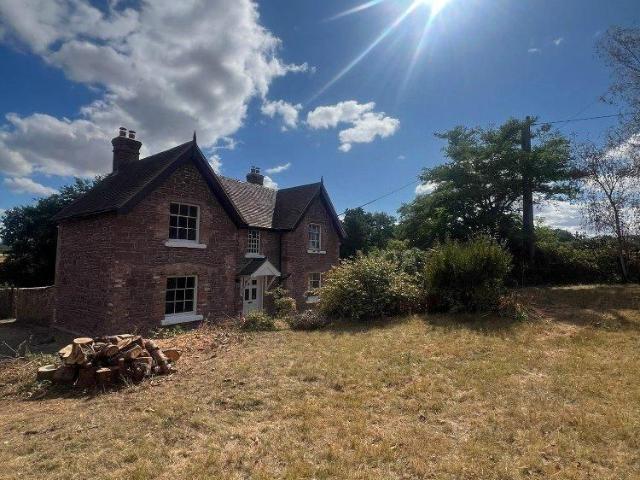 3 bedroom detached house to rent