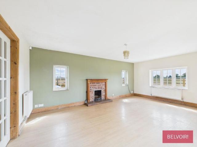 3 bedroom detached house to rent