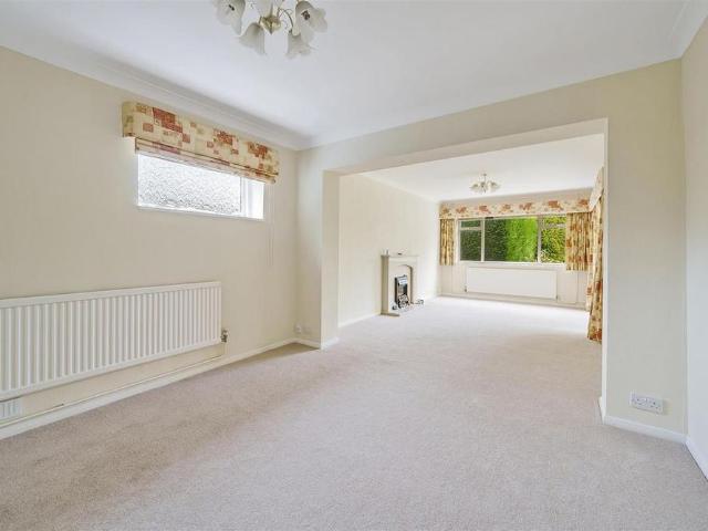 3 bedroom detached house to rent