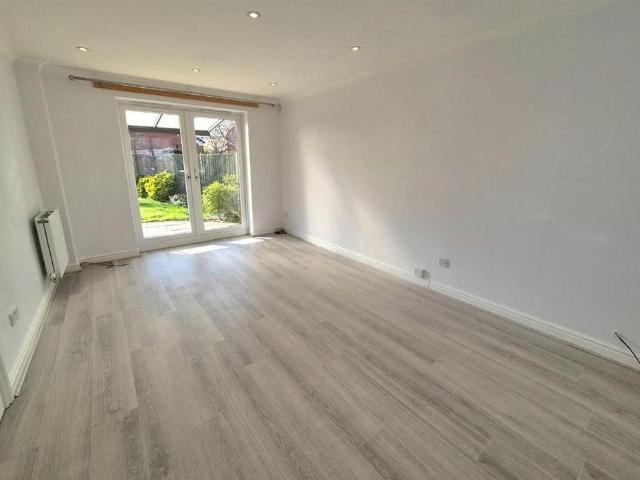 3 bedroom detached house to rent