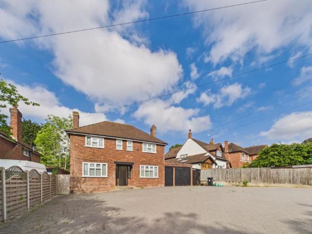 3 bedroom detached house to rent