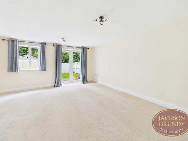 3 bedroom detached house to rent