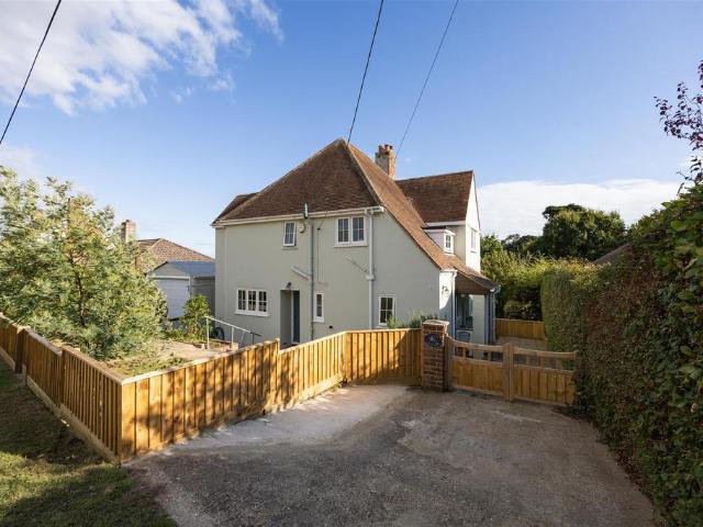 3 bedroom detached house to rent