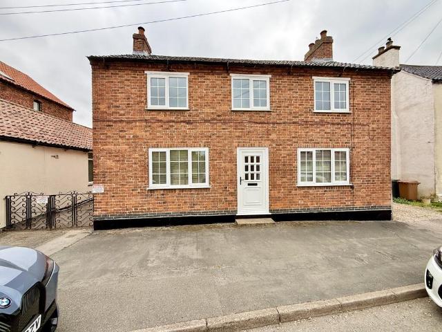 3 bedroom detached house to rent