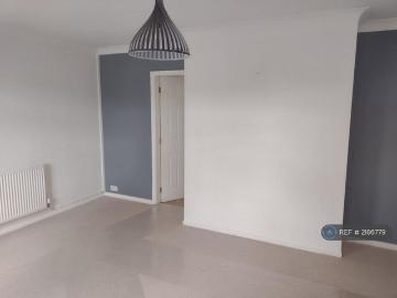 3 bedroom detached house to rent