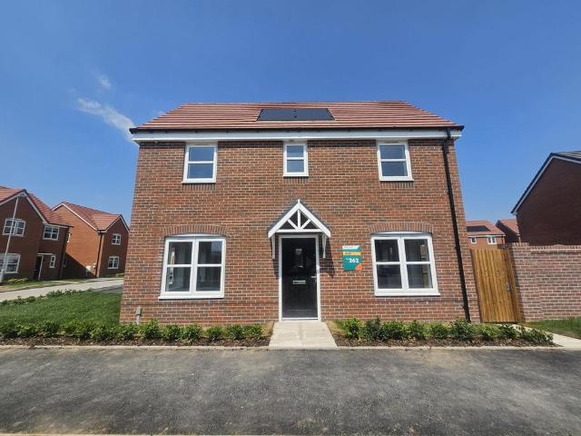 3 bedroom detached house to rent