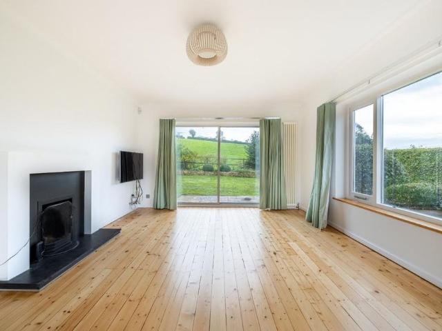 3 bedroom detached house to rent