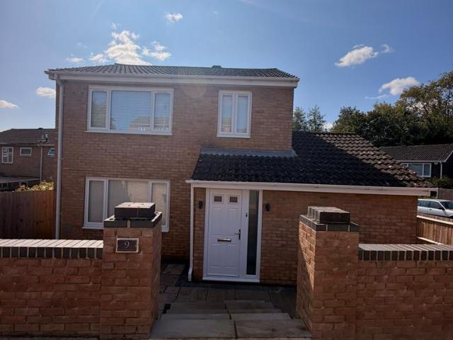 3 bedroom detached house to rent
