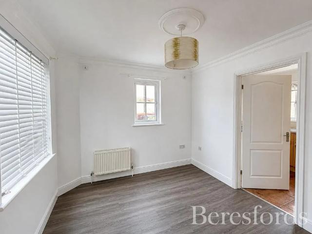 3 bedroom detached house to rent
