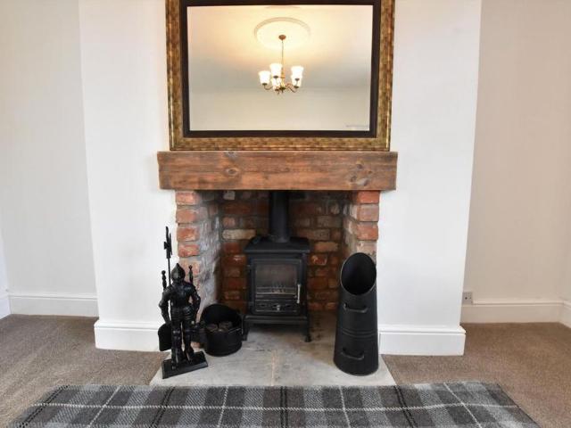 3 bedroom detached house to rent