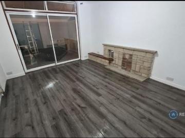 3 bedroom detached house to rent
