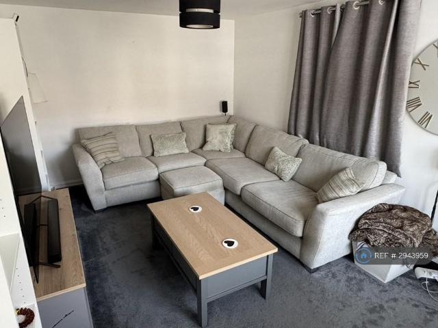 3 bedroom detached house to rent